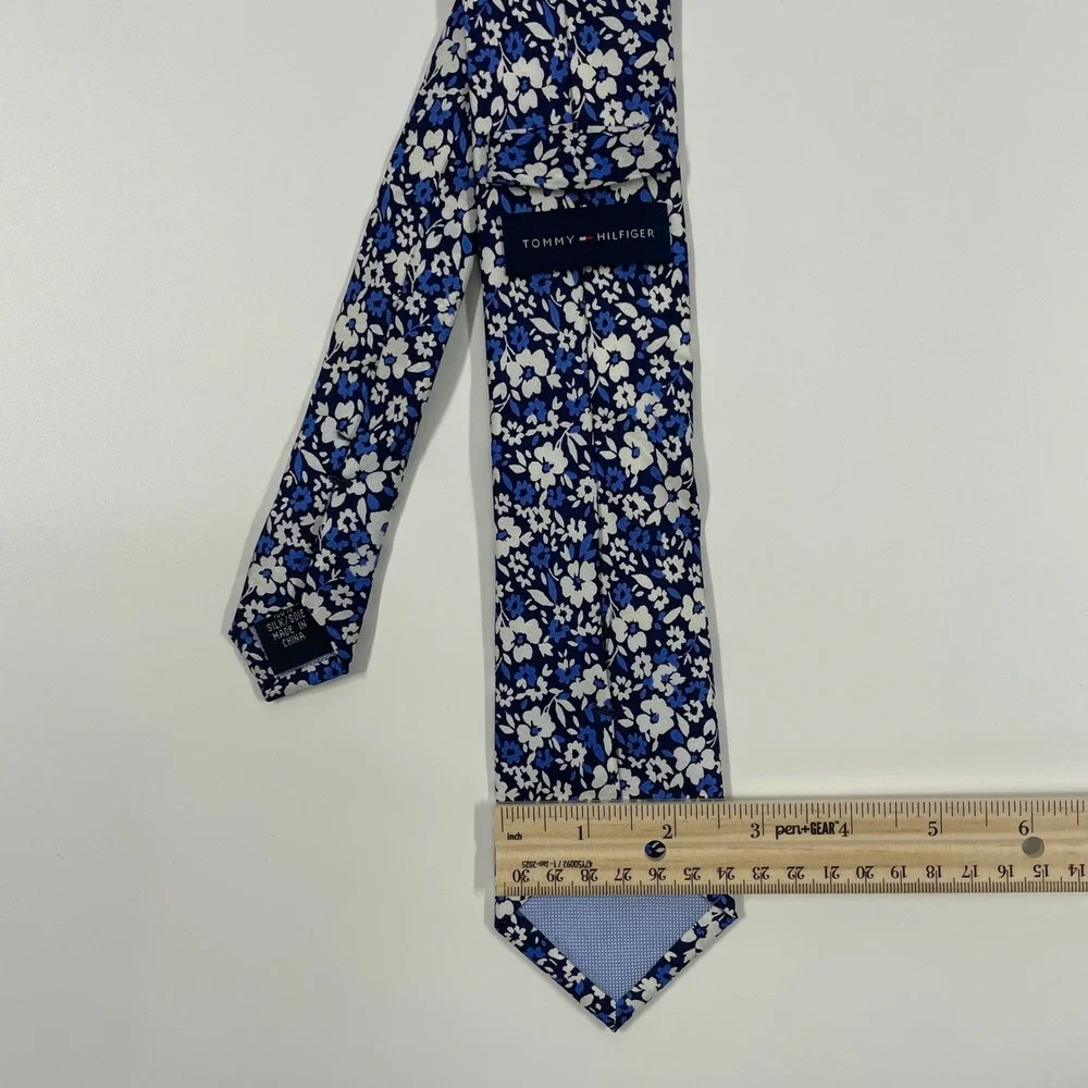 Tommy Hilfiger Blue White Floral Ditsy Print Silk Necktie Mens One Size
